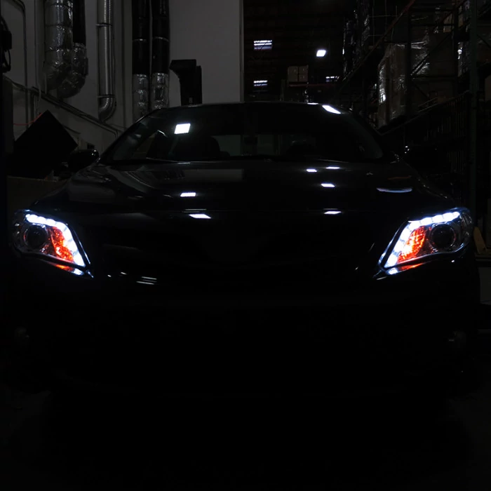 Spec-D - Chrome Projector Headlights with R8 Style LEDs