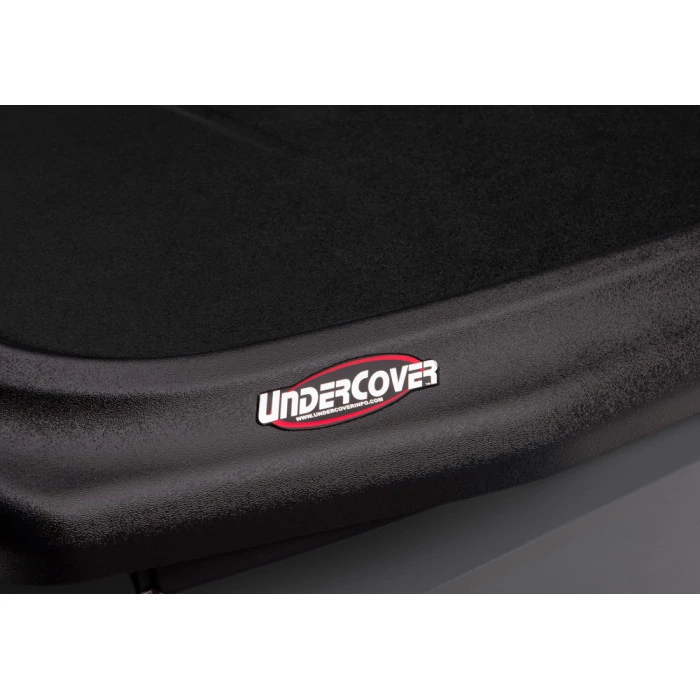 UnderCover® - SE Hinged Tonneau Cover